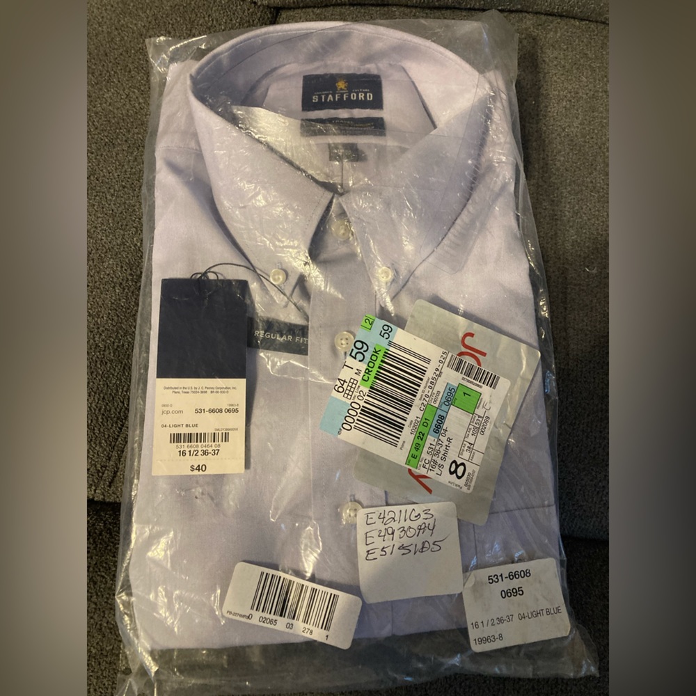 NWT Men’s Stafford Dress Shirt Size 16 1/2 36/37